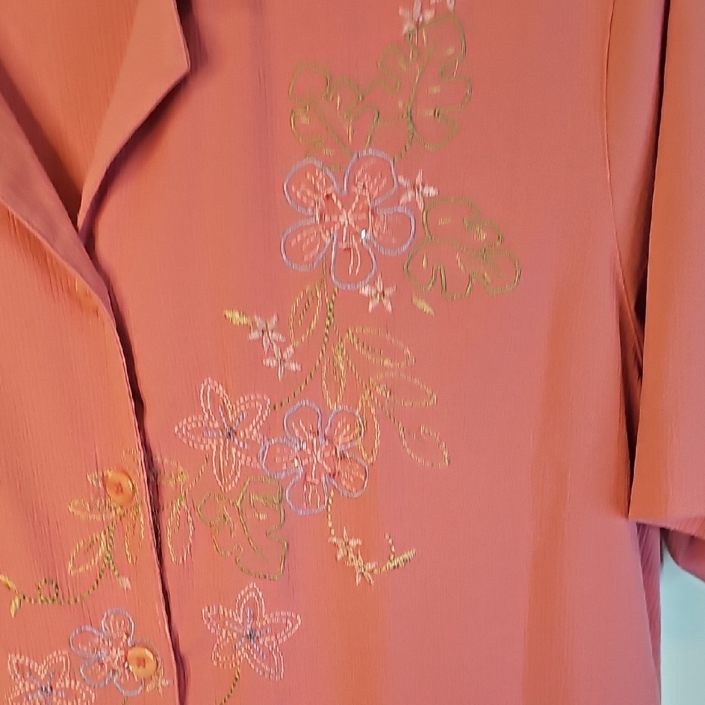 Alfred Dunner Coral Button-Up Blouse Embroidered Size 16 - Picture 5 of 10